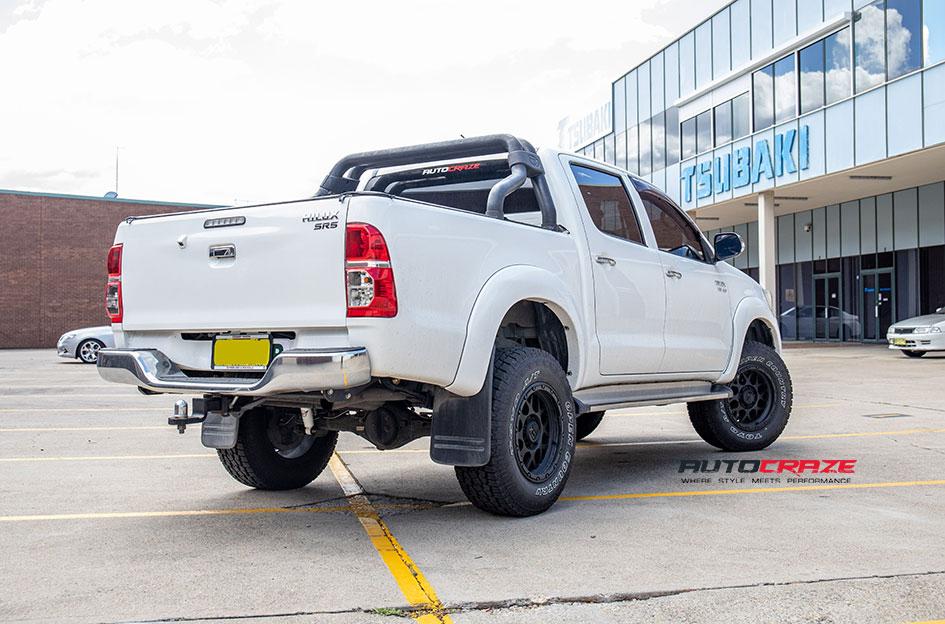 TOYOTA HILUX N70 4WD GRENADE SATIN BLACK